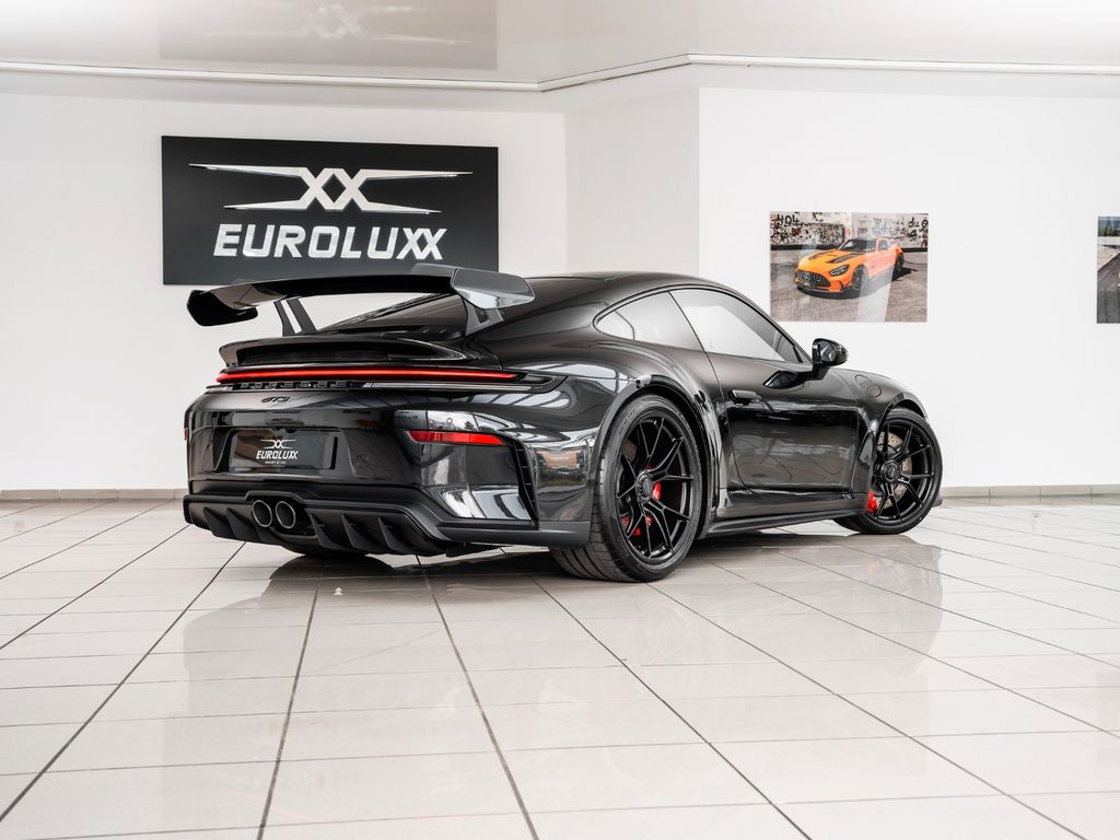 Porsche 992 2025