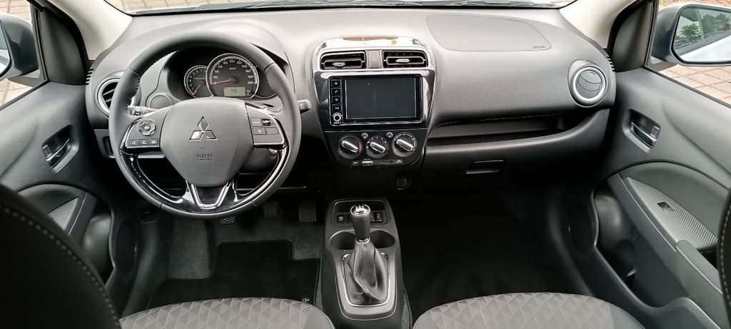 Mitsubishi Space Star 2025