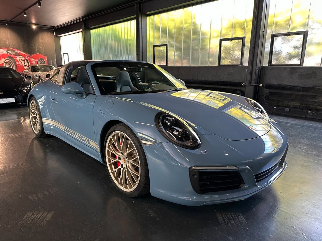 Porsche 911 2017
