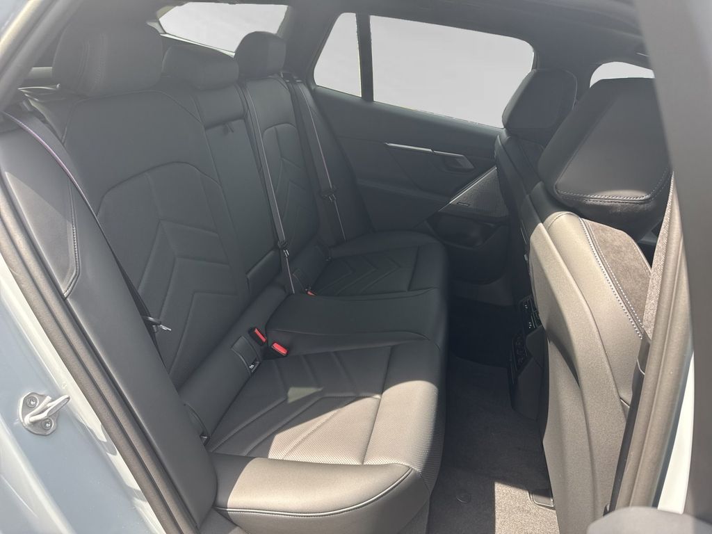 BMW i5 2025