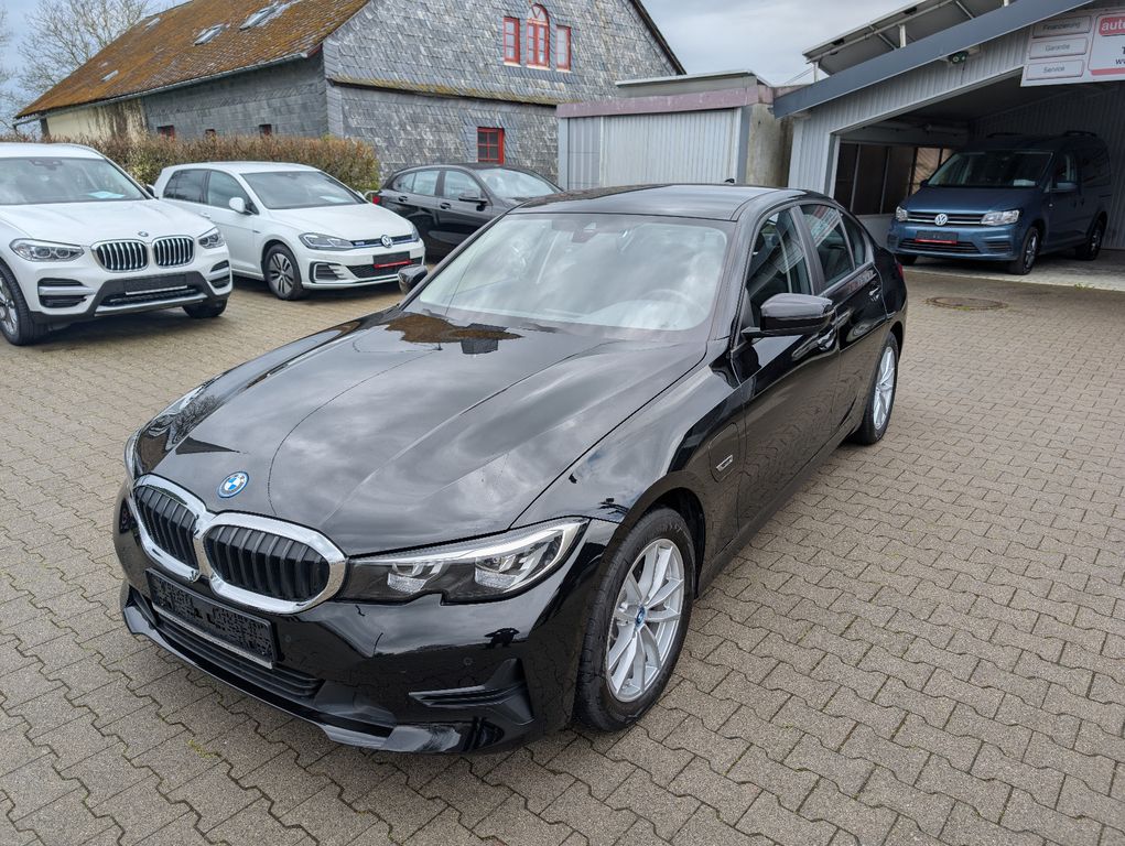 BMW 320 2022