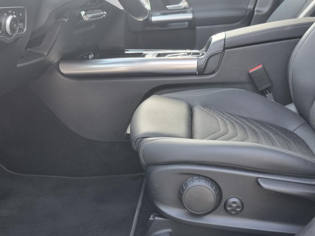 Mercedes-Benz B 250 2023