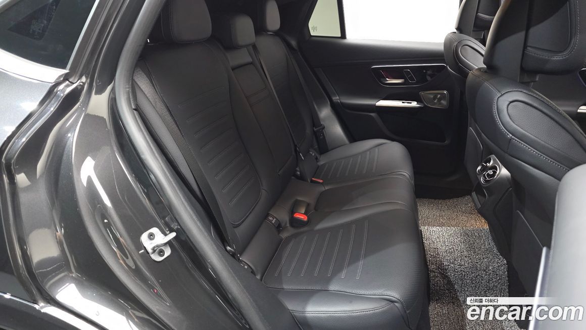 Mercedes-Benz GLC-Class 2024