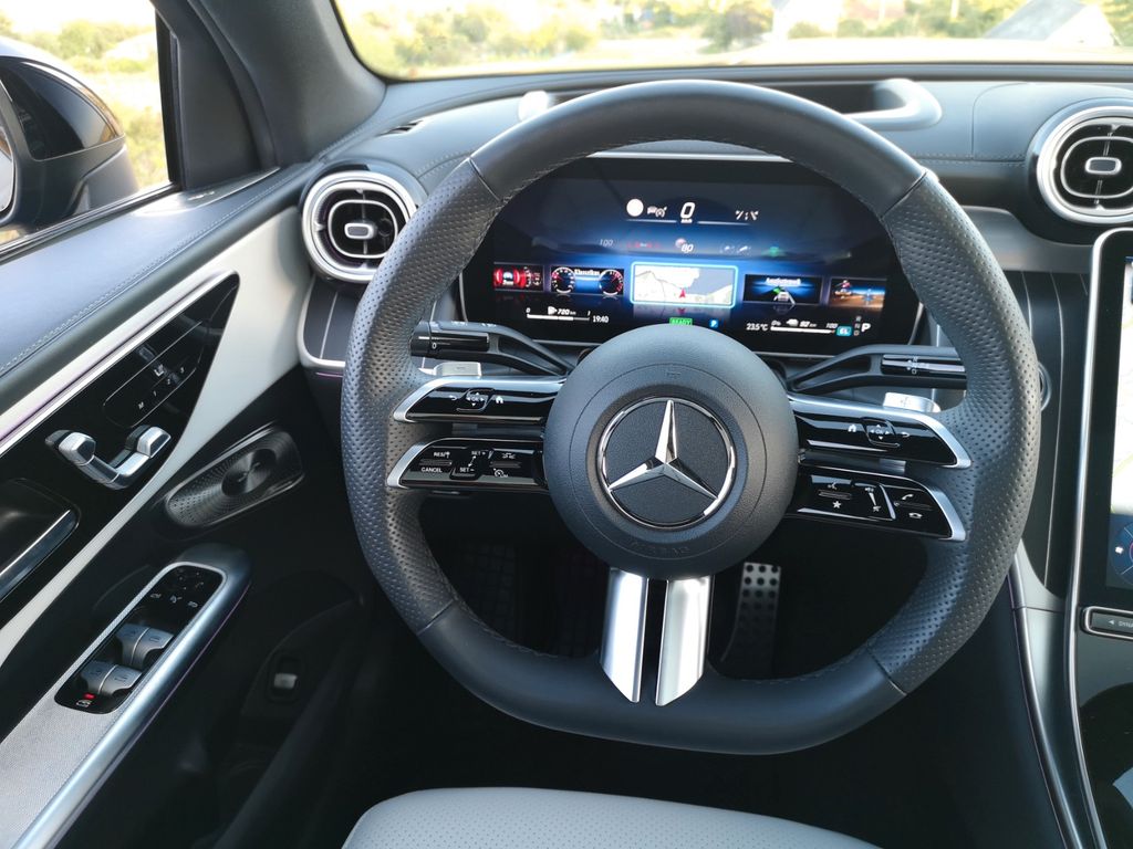 Mercedes-Benz GLC 300 2023