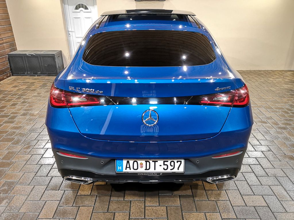 Mercedes-Benz GLC 300 2023