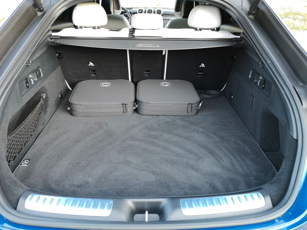 Mercedes-Benz GLC 300 2023