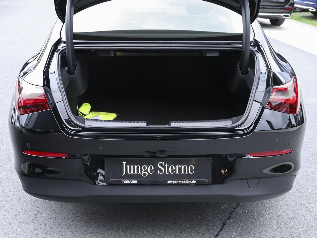 Mercedes-Benz CLA 180 2024