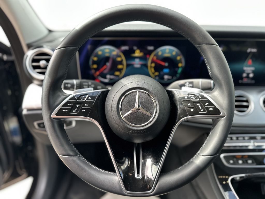 Mercedes-Benz E 300 2022