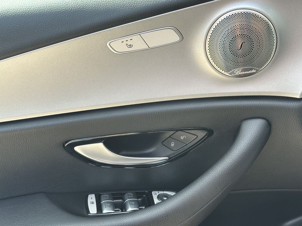 Mercedes-Benz E 300 2022