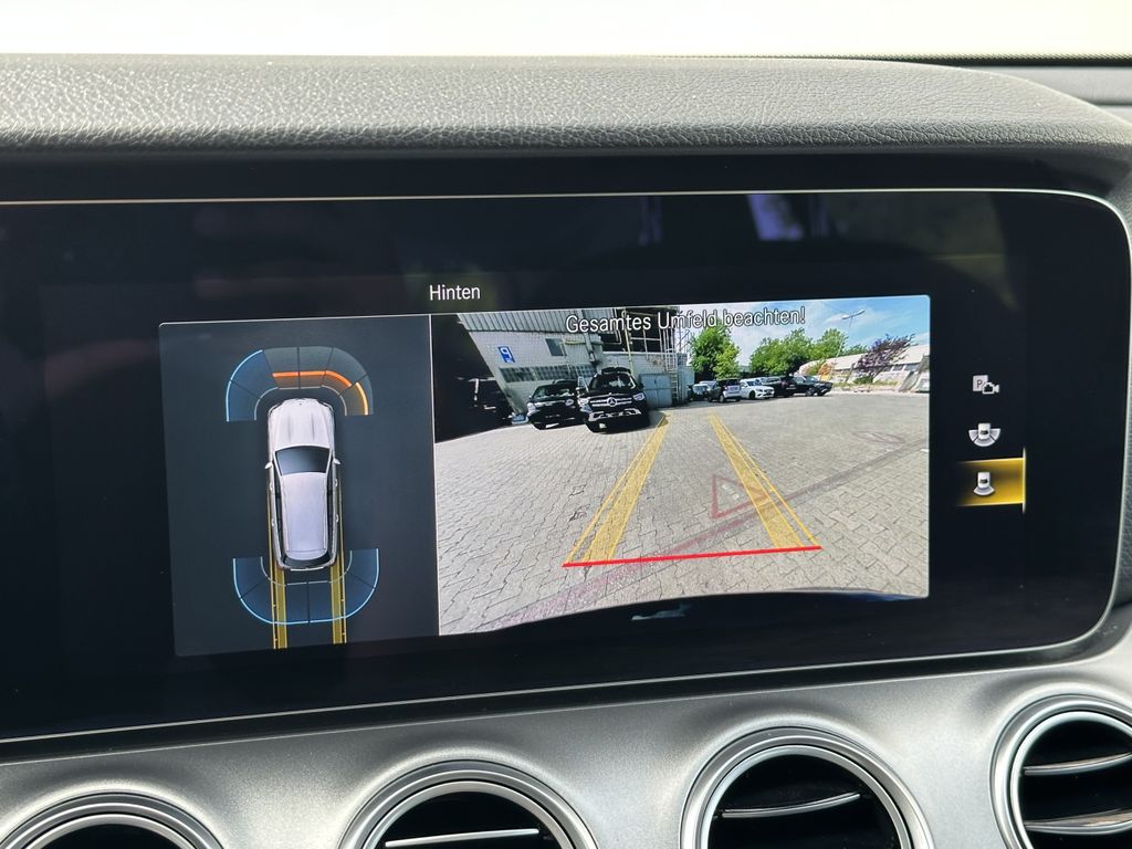 Mercedes-Benz E 300 2022