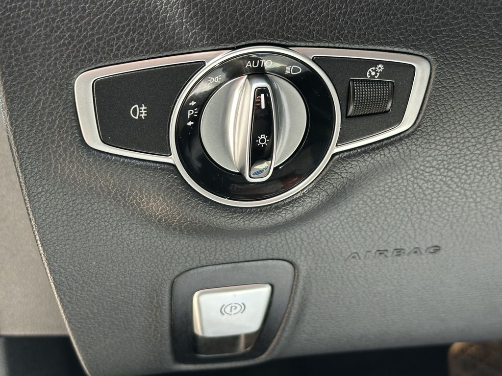 Mercedes-Benz E 300 2022