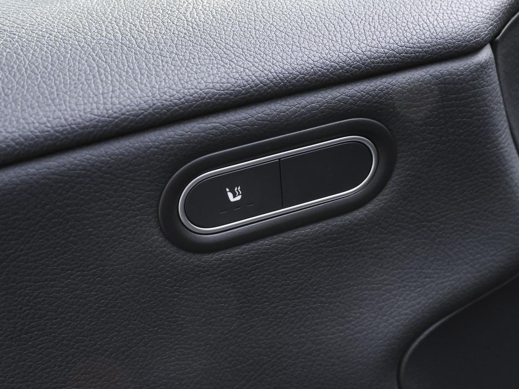 Mercedes-Benz CLA 180 2024