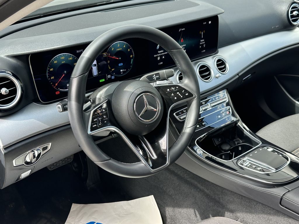 Mercedes-Benz E 300 2022