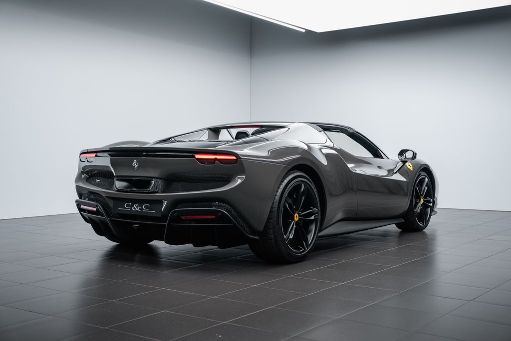 Ferrari 296 GTS 2025