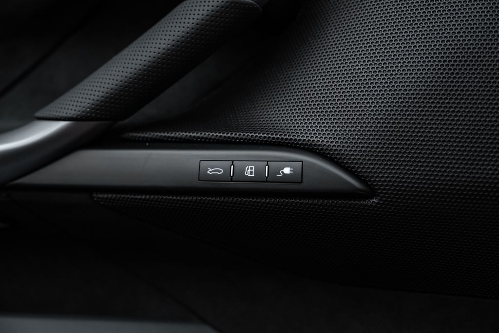 Ferrari 296 GTS 2025