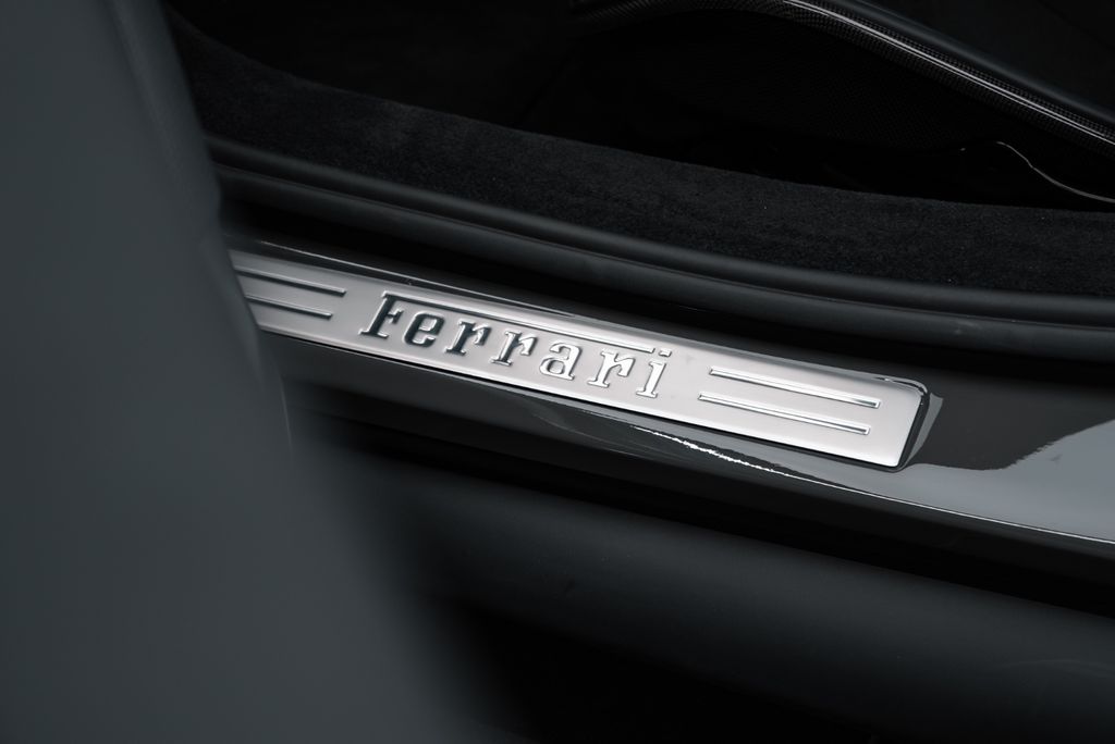 Ferrari 296 GTS 2025