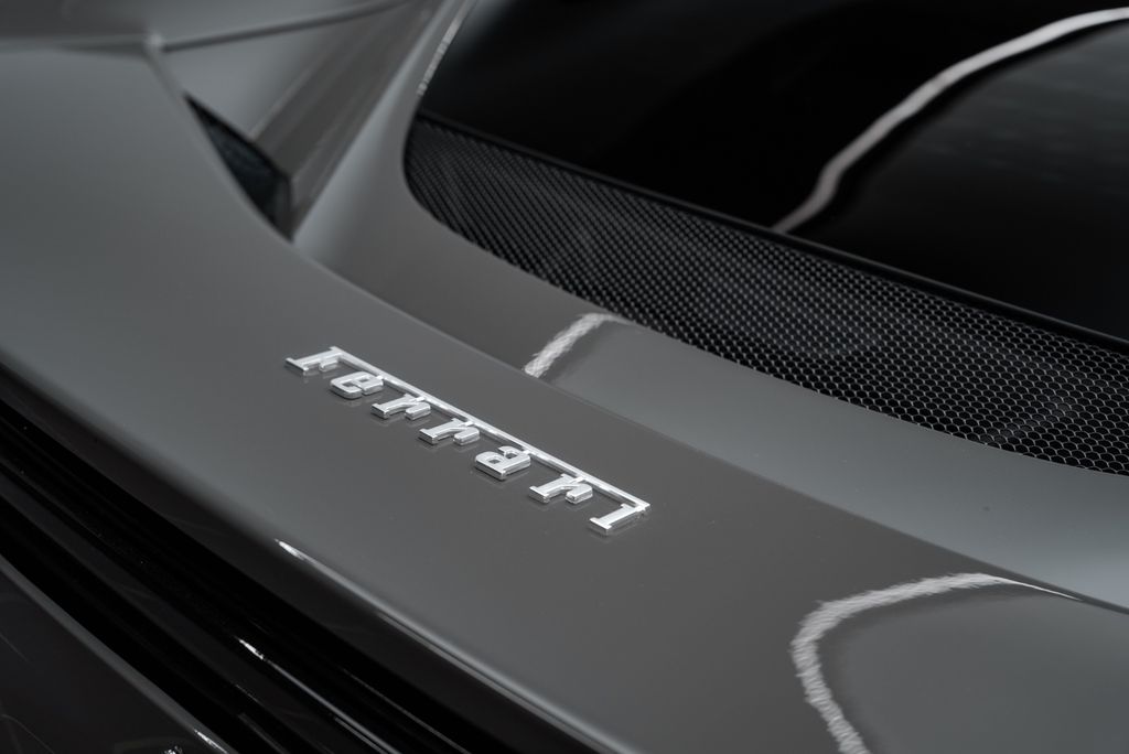 Ferrari 296 GTS 2025