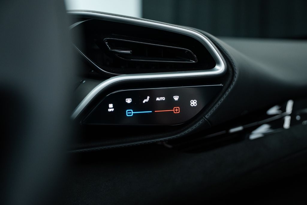 Ferrari 296 GTS 2025