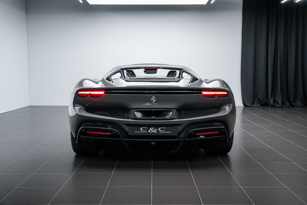 Ferrari 296 GTS 2025