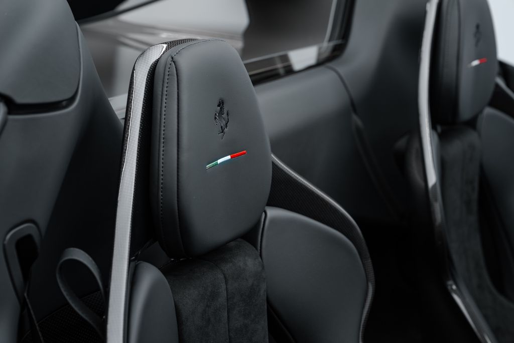 Ferrari 296 GTS 2025