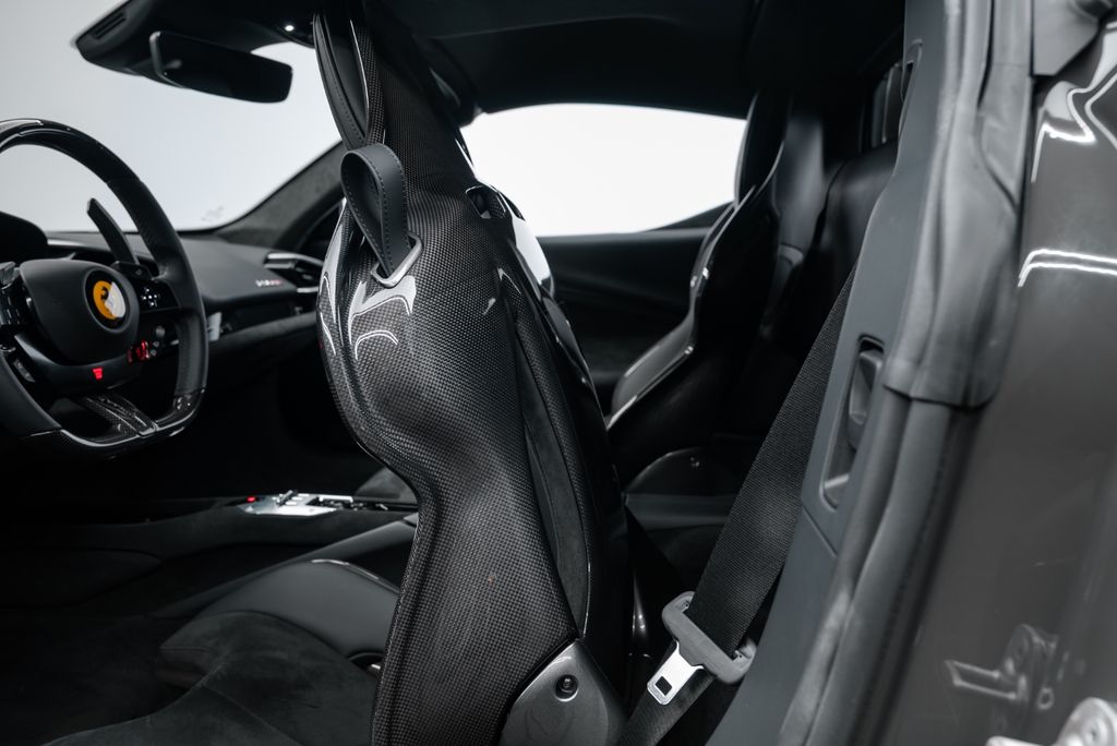 Ferrari 296 GTS 2025