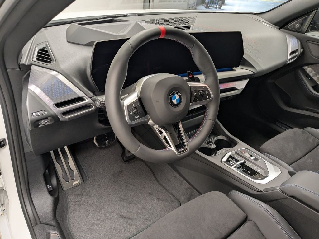 BMW M235