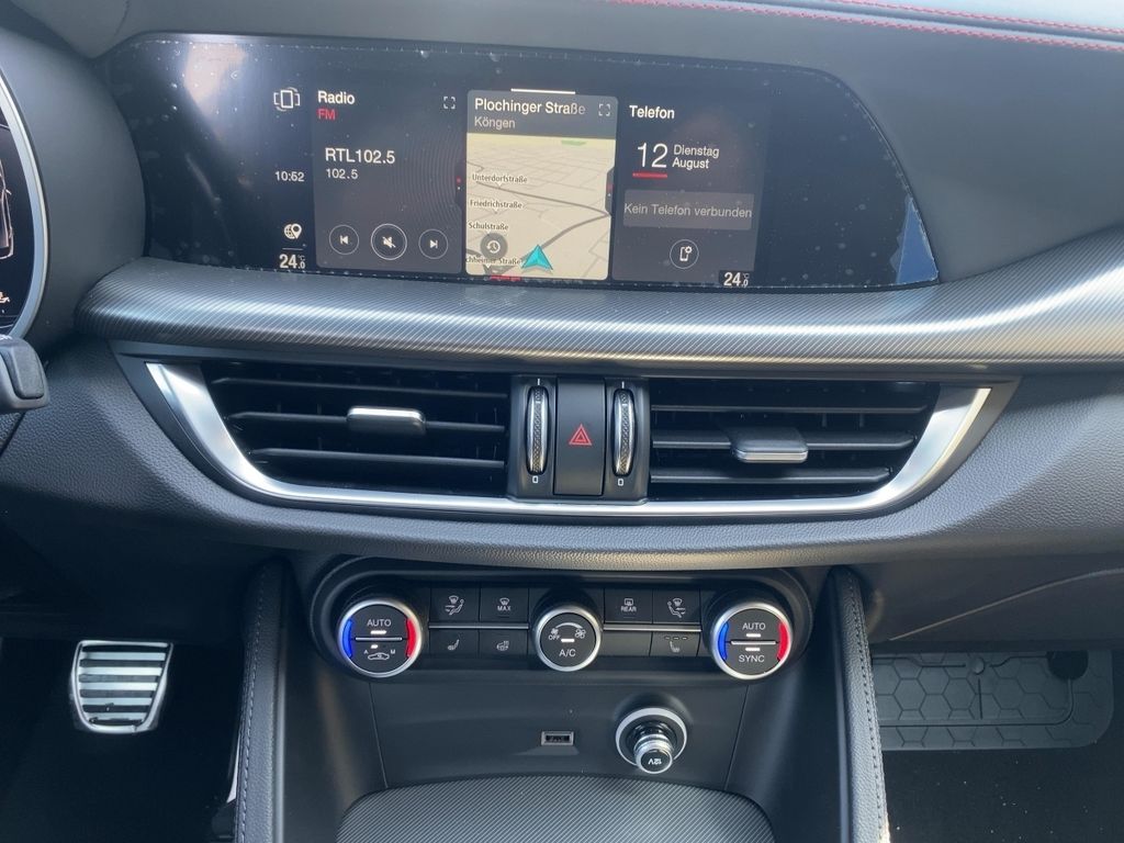 Alfa Romeo Stelvio 2025