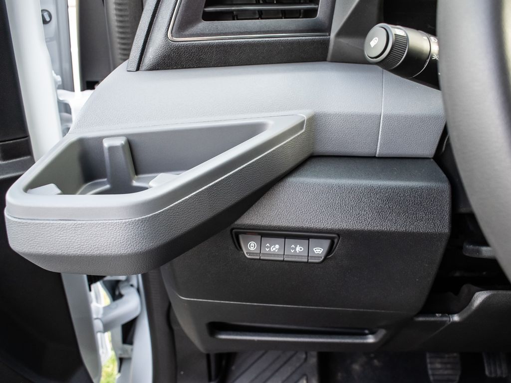 Nissan Interstar 2025