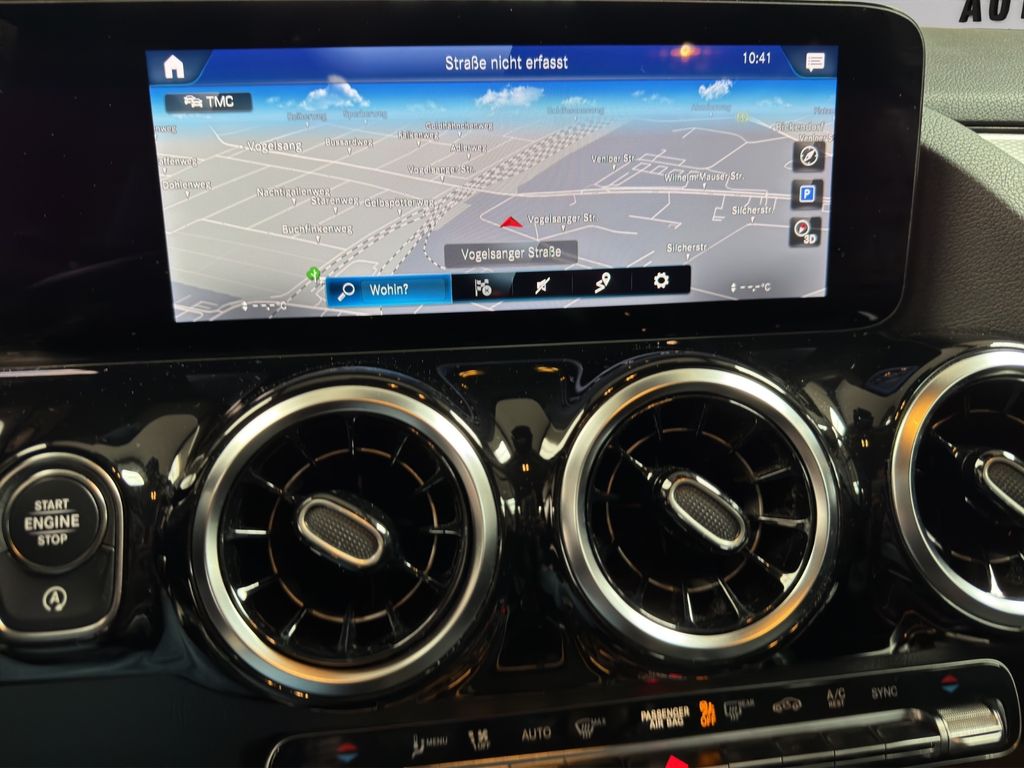 Mercedes-Benz GLA 180 2023