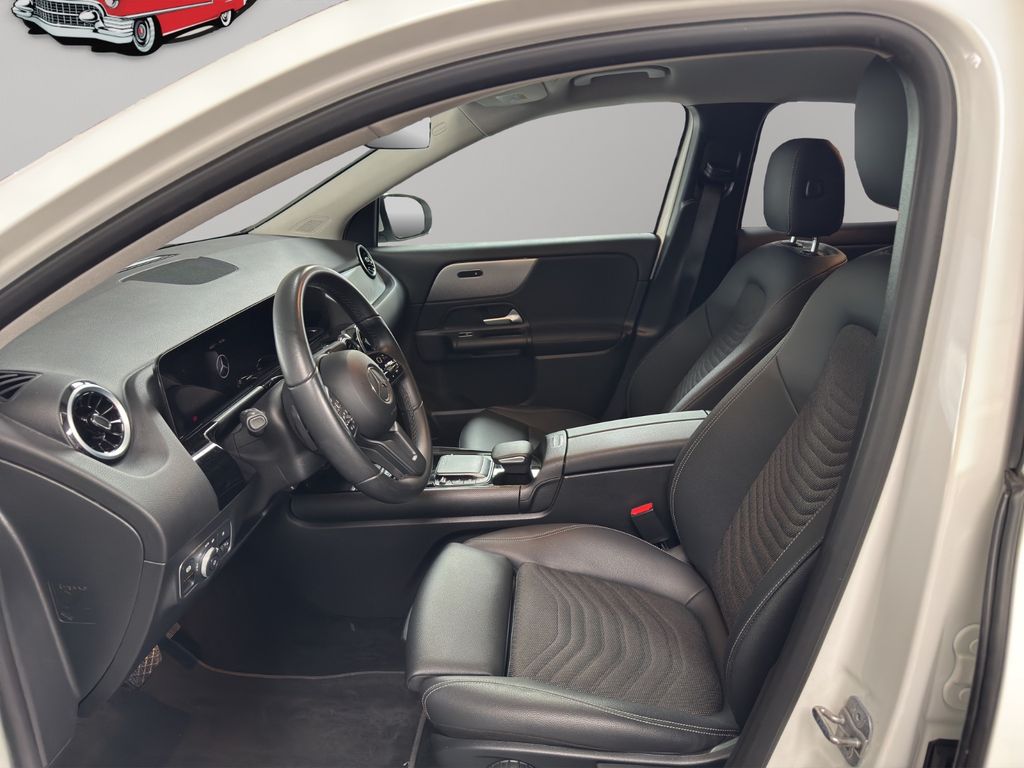 Mercedes-Benz GLA 180 2023