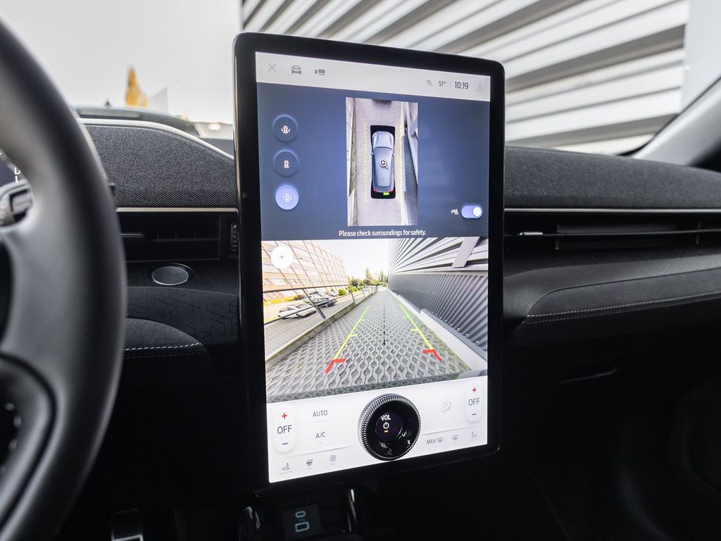 Ford Mustang Mach-E 2025