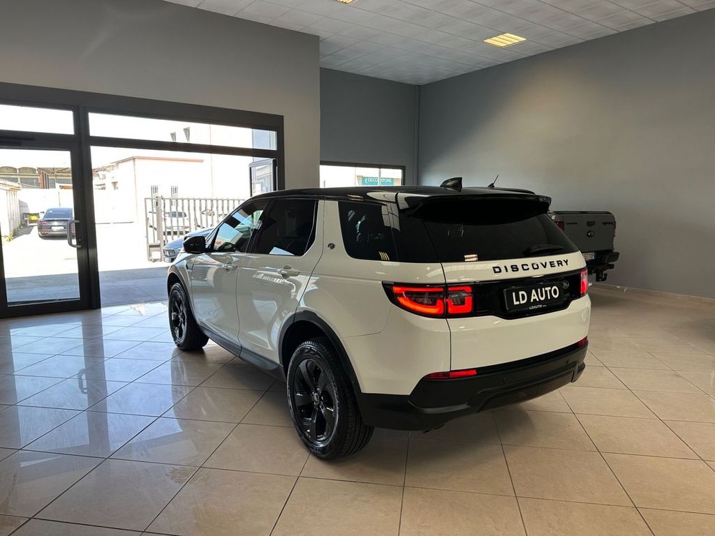 Land Rover Discovery Sport 2021