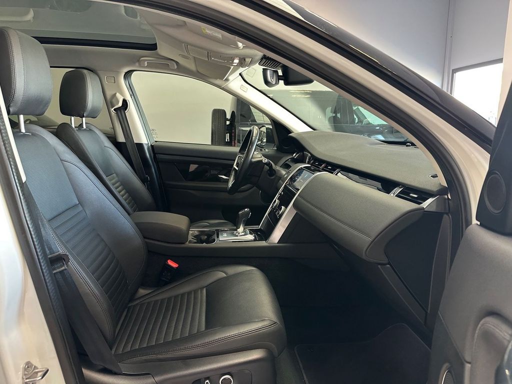 Land Rover Discovery Sport 2021