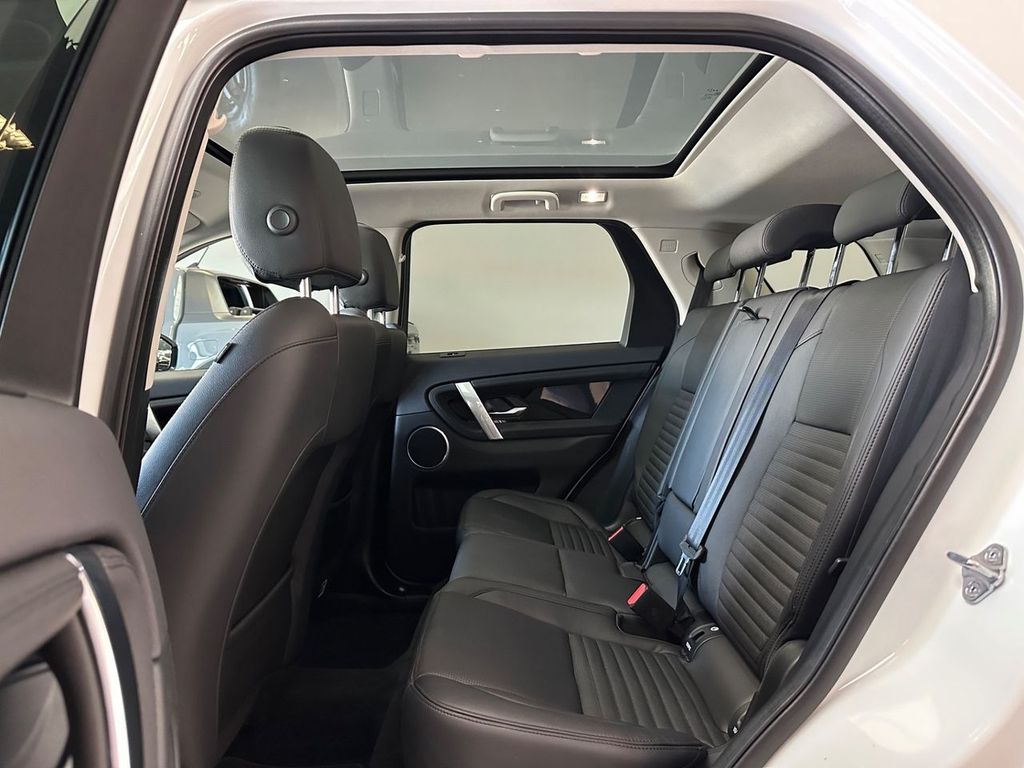 Land Rover Discovery Sport 2021