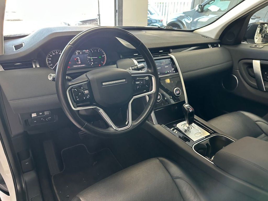 Land Rover Discovery Sport 2021