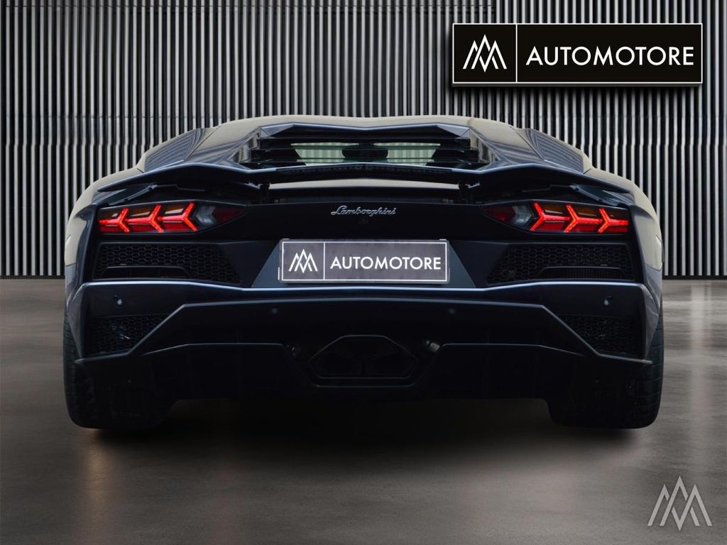 Lamborghini Aventador 2018