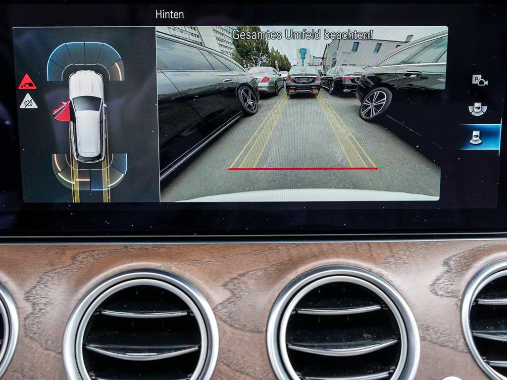 Mercedes-Benz E 300 2022