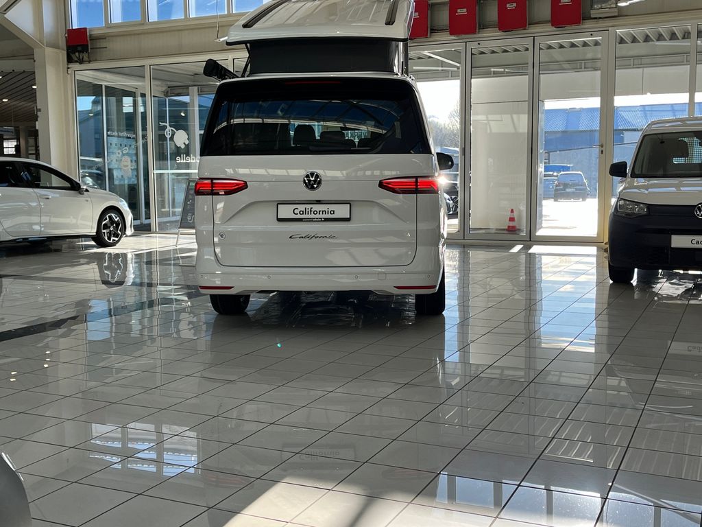 Volkswagen T7 California 2025