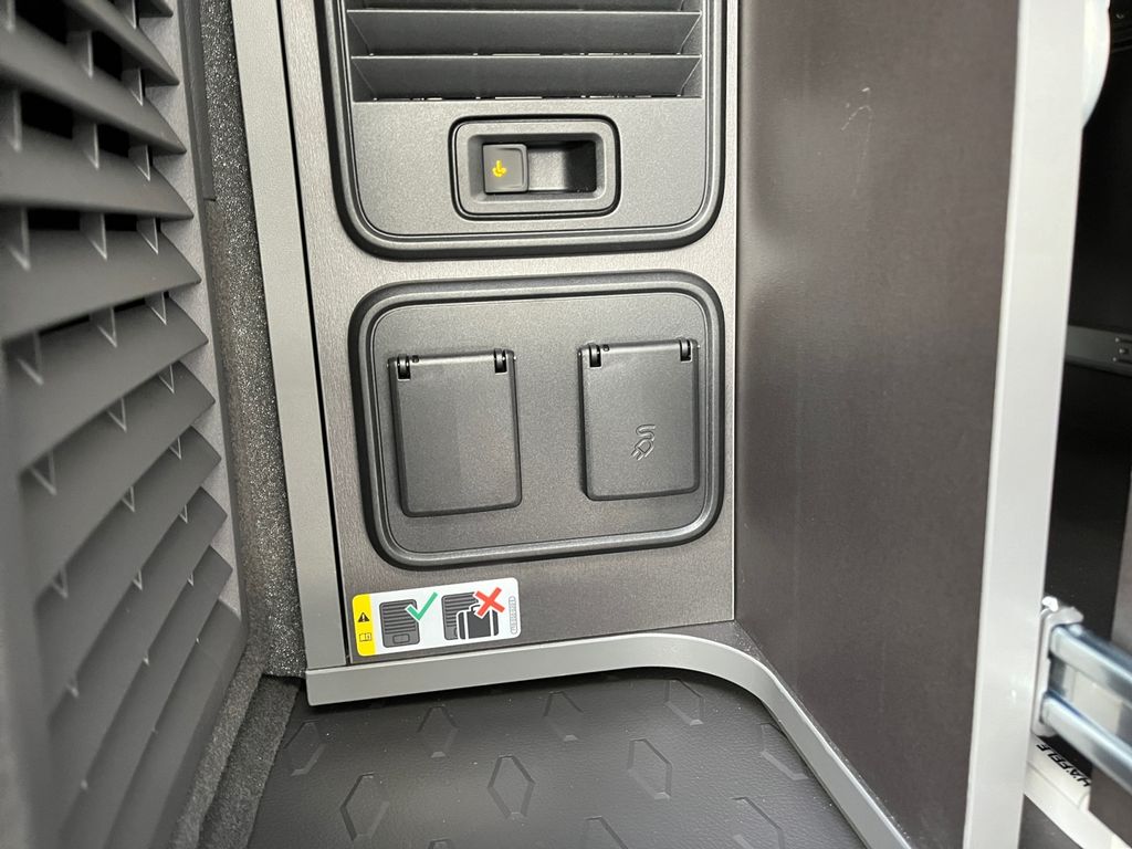 Volkswagen T7 California 2025