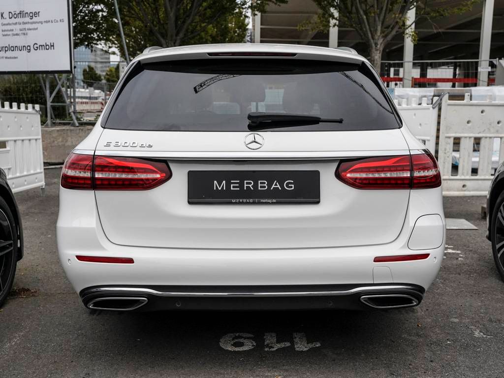 Mercedes-Benz E 300 2022