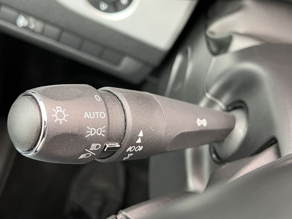 Peugeot Traveller 2021