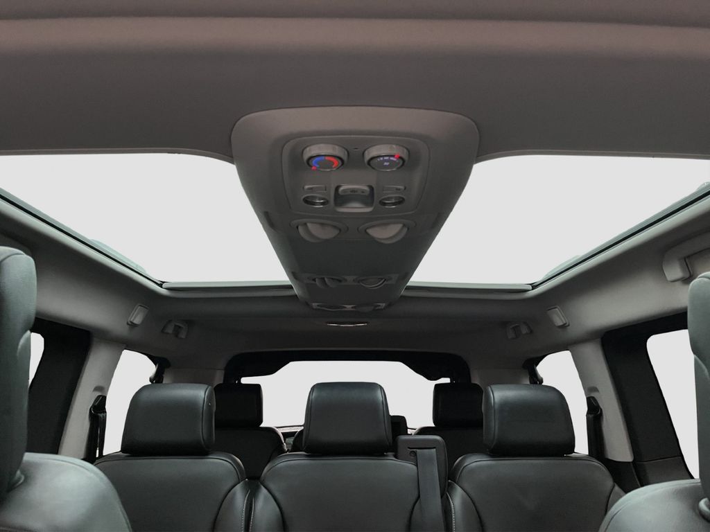 Peugeot Traveller 2021