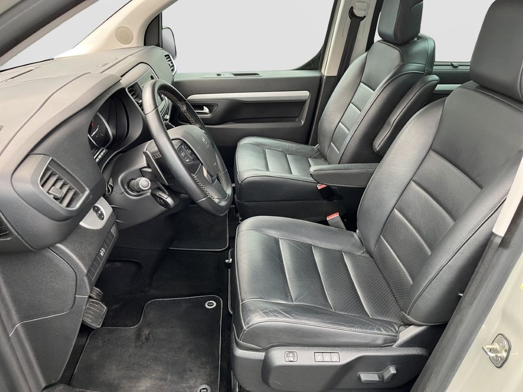 Peugeot Traveller 2021