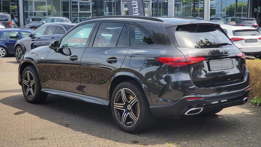 Mercedes-Benz GLC 300 2025