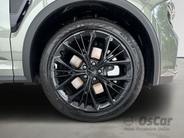 Lynk&amp;Co 01