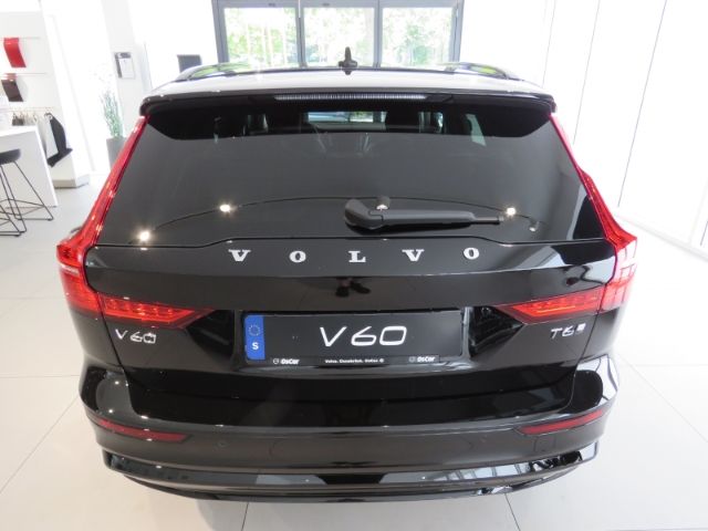 Volvo V60 2025