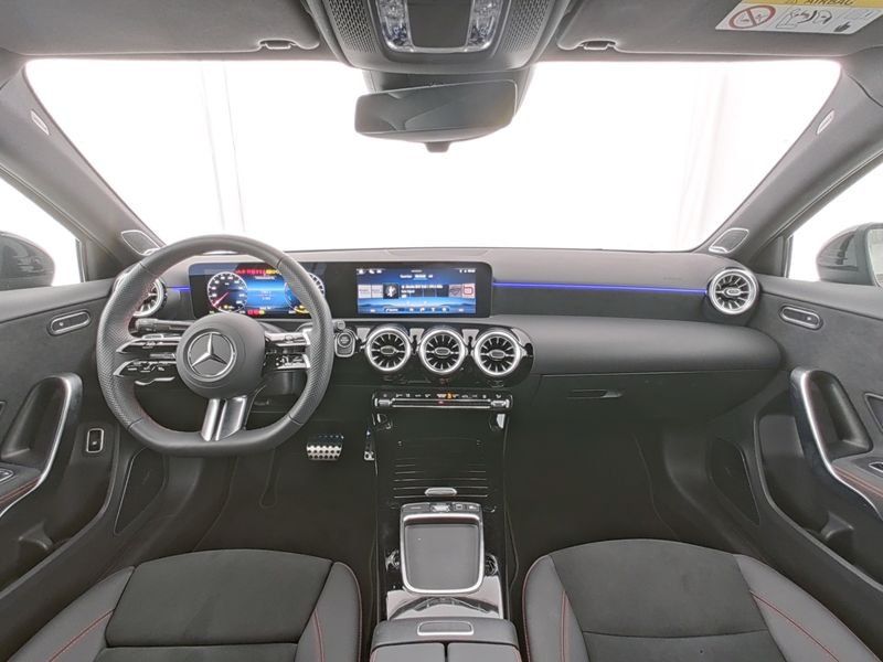 Mercedes-Benz A 250 2024