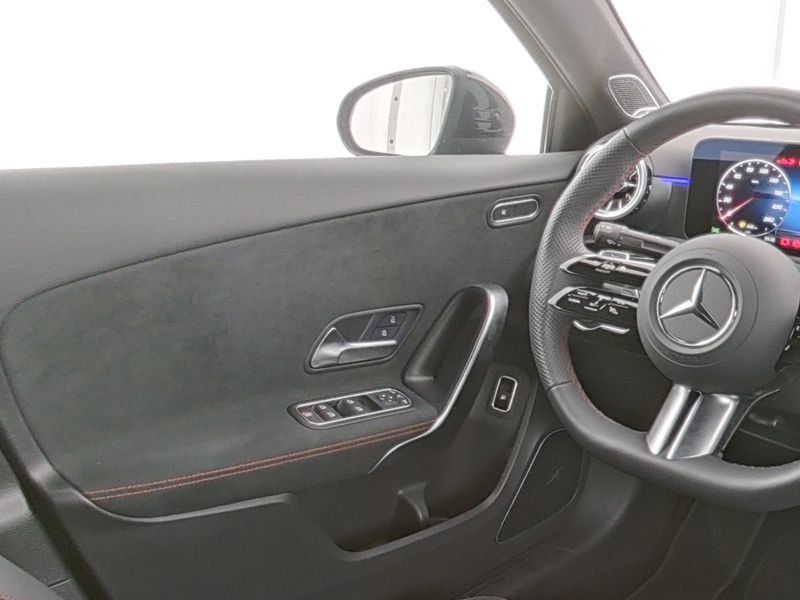 Mercedes-Benz A 250 2024