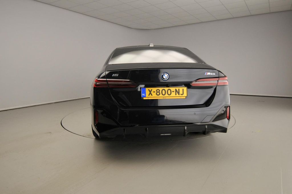 BMW i5 2024