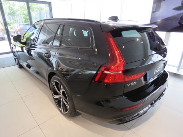 Volvo V60 2025